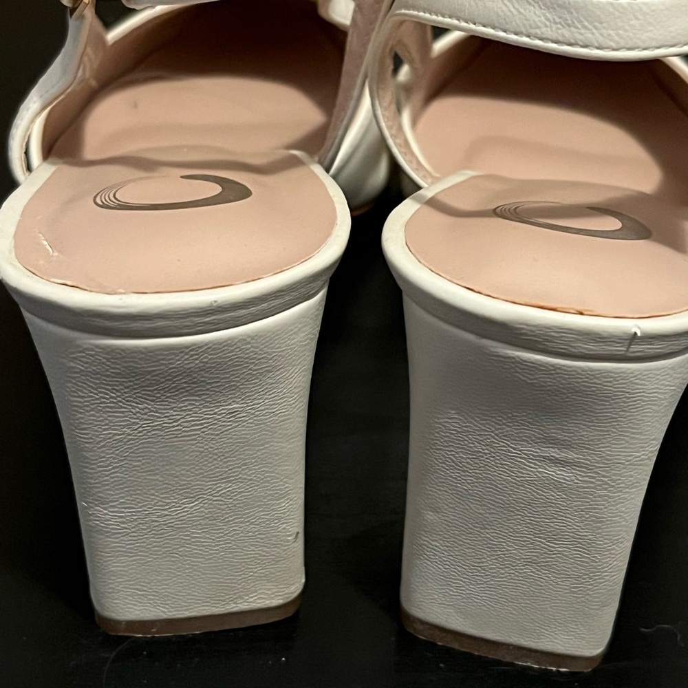 Journee Collection Womens Reignn Sling Back Mid Block Heel Almond Toe Pumps - Picture 8 of 16